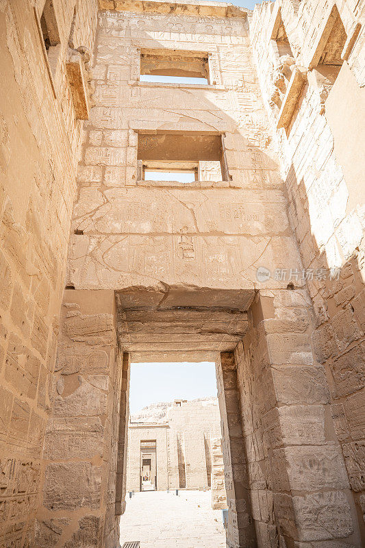 卢克索，Medinet Habu神庙的入口